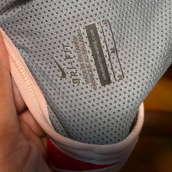 Nike dri-fit supportive top - Picture 4 of 4